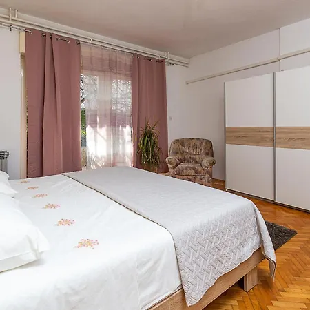 Apartment Beautiful In With Wifi