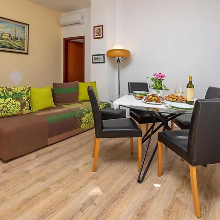 Beautiful In With Wifi Apartment